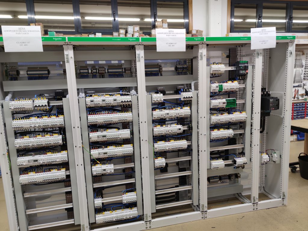 Cuadros-eléctricos-aeropuerto-de-san-sebastián-AENA